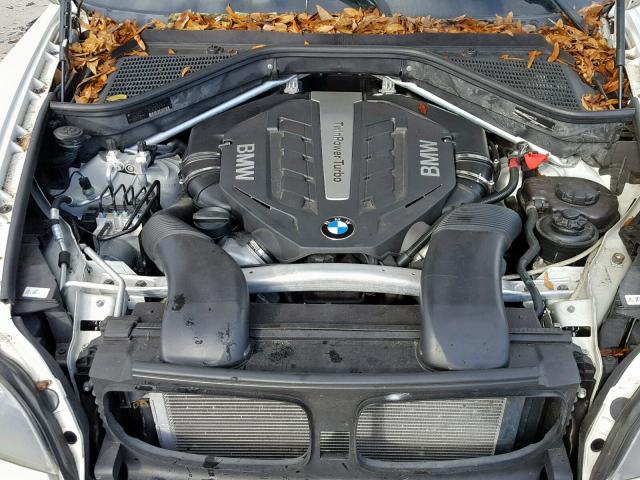 5UXZV8C5XCL423622 - 2012 BMW X5 XDRIVE5 WHITE photo 7