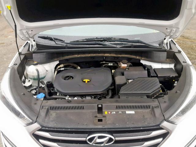 KM8J33A4XHU267743 - 2017 HYUNDAI TUCSON LIM WHITE photo 7