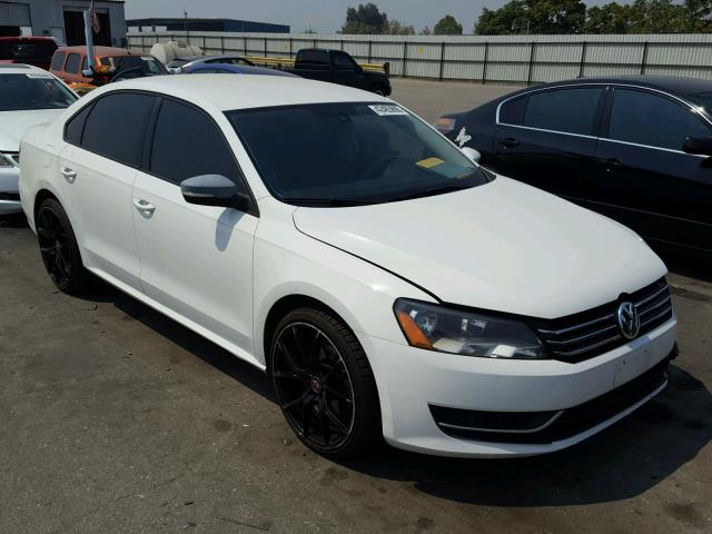 1VWAP7A34CC093882 - 2012 VOLKSWAGEN PASSAT S WHITE photo 1