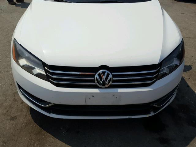 1VWAP7A34CC093882 - 2012 VOLKSWAGEN PASSAT S WHITE photo 9