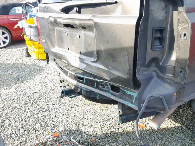 1J8HG48K26C288969 - 2006 JEEP COMMANDER CHARCOAL photo 9