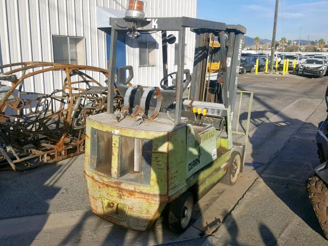 G138MB4386961 - 1985 CLAR FORKLIFT GREEN photo 4