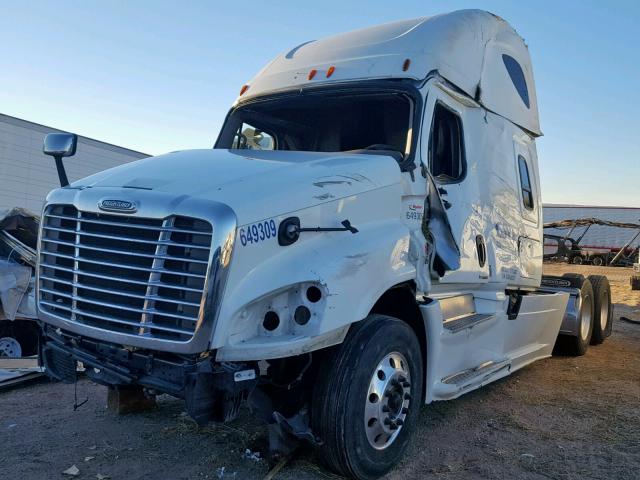 3AKJGLD5XGSHJ9322 - 2016 FREIGHTLINER CASCADIA 1 WHITE photo 2