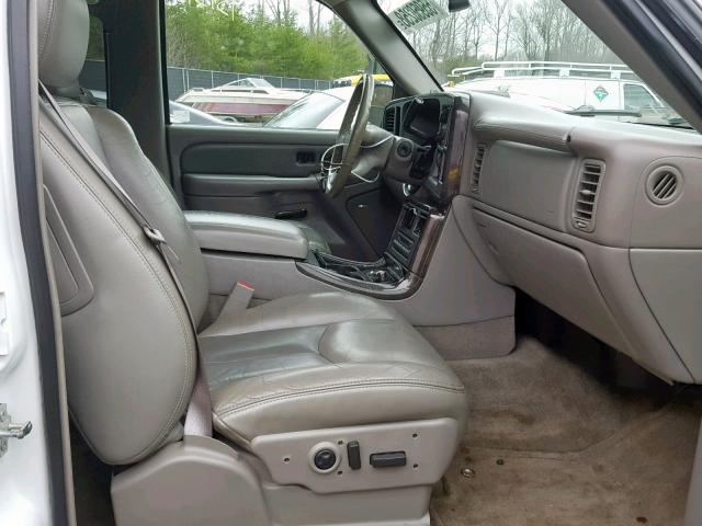 1GKEK63U85J100760 - 2005 GMC YUKON DENA WHITE photo 5