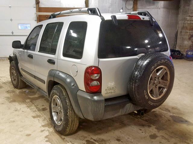 1J4GL38K56W165216 - 2006 JEEP LIBERTY RE SILVER photo 3