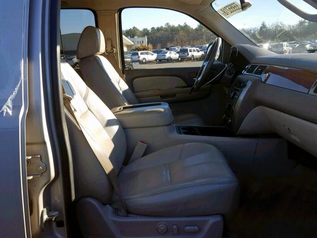 1GKFK16367J170061 - 2007 GMC YUKON XL K GRAY photo 5