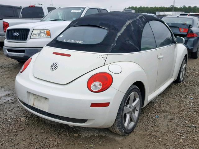 3VWFF31Y97M417474 - 2007 VOLKSWAGEN NEW BEETLE WHITE photo 4