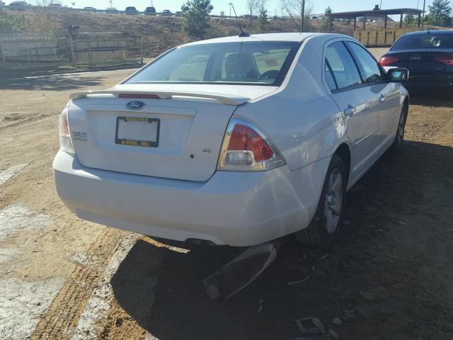 3FAHP07Z68R224345 - 2008 FORD FUSION SE WHITE photo 4