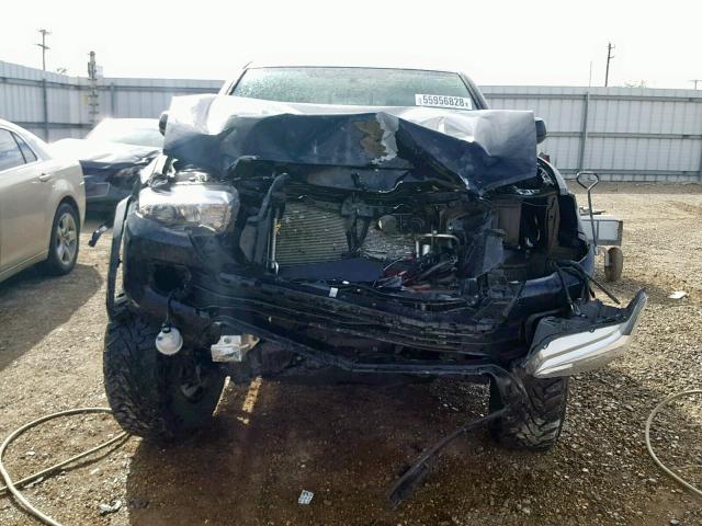 5TFCZ5AN8HX069354 - 2017 TOYOTA TACOMA DOU შავი ფოტო 7