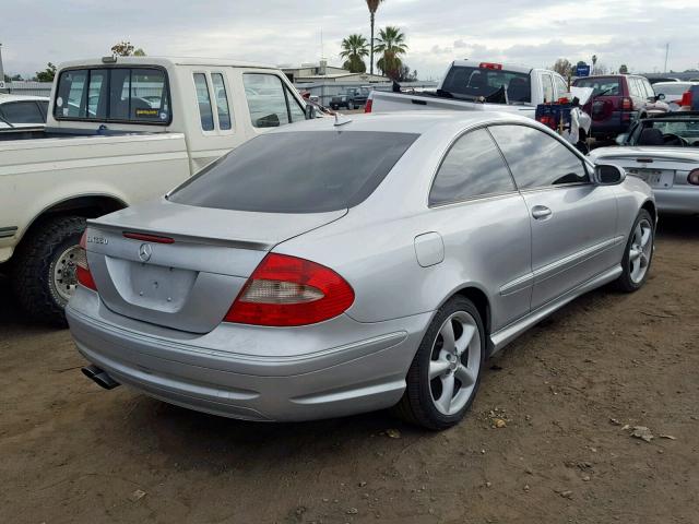 WDBTJ72H77F205908 - 2007 MERCEDES-BENZ CLK 550 SILVER photo 4