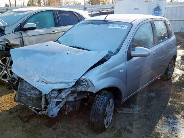 KL1TD66658B114602 - 2008 CHEVROLET AVEO BASE SILVER photo 2