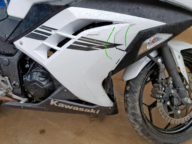 JKAEX8A13HDA31994 - 2017 KAWASAKI EX300 A WHITE photo 7