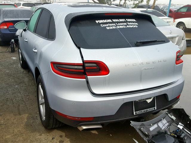 WP1AA2A5XJLB07837 - 2018 PORSCHE MACAN SILVER photo 3