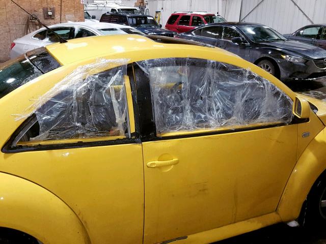 3VWCD21C9YM478770 - 2000 VOLKSWAGEN NEW BEETLE YELLOW photo 9