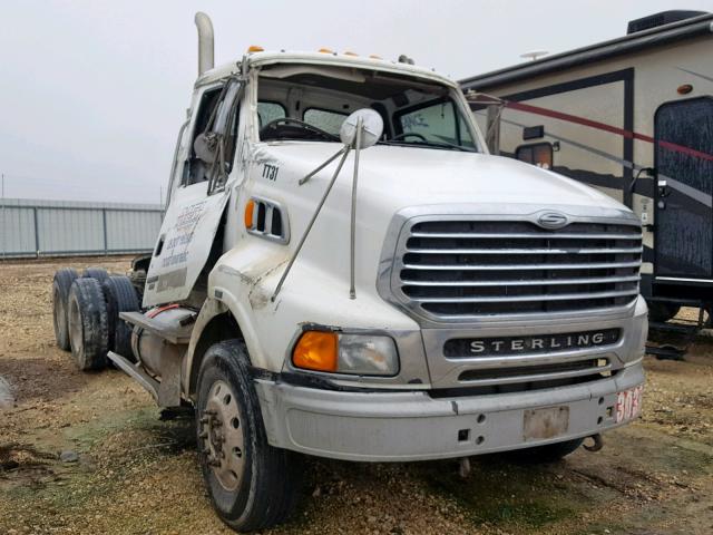 2FWJA3CVX7AY30882 - 2007 STERLING TRUCK AT 9500 WHITE photo 1