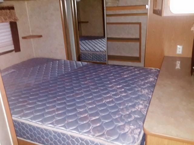 4YDF329236F707999 - 2006 KEYSTONE MONTANA WHITE photo 6