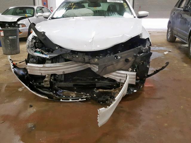 1C3CCCAB6FN664437 - 2015 CHRYSLER 200 LIMITE WHITE photo 9