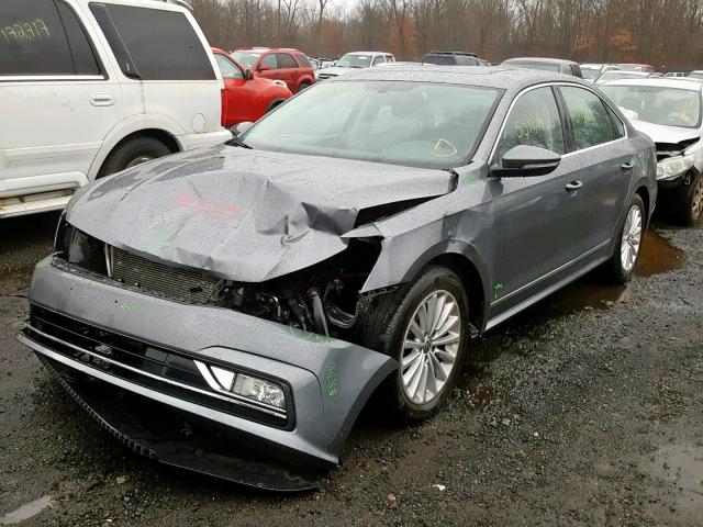 1VWBT7A33GC025207 - 2016 VOLKSWAGEN PASSAT SE GRAY photo 2