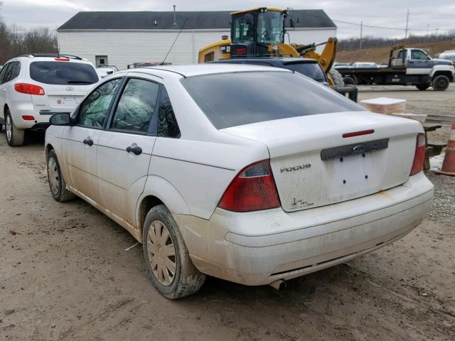 1FAFP34N97W365626 - 2007 FORD FOCUS ZX4 WHITE photo 3