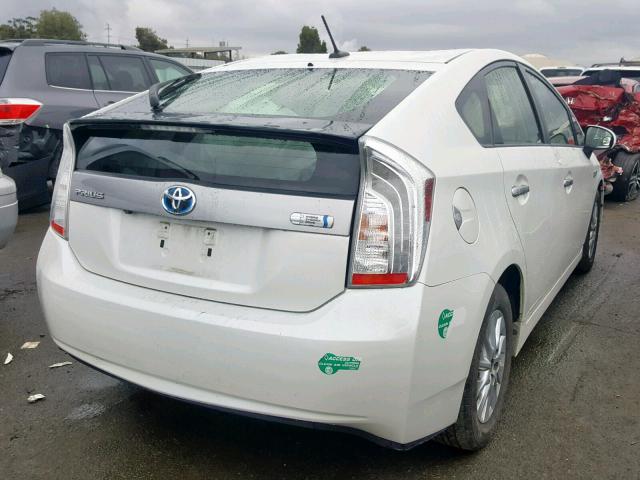 JTDKN3DP1E3058031 - 2014 TOYOTA PRIUS PLUG SILVER photo 4