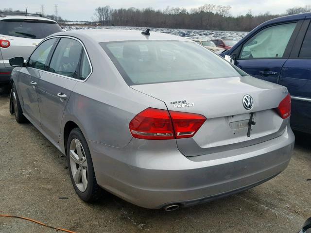 1VWBN7A30DC004322 - 2013 VOLKSWAGEN PASSAT SE SILVER photo 3