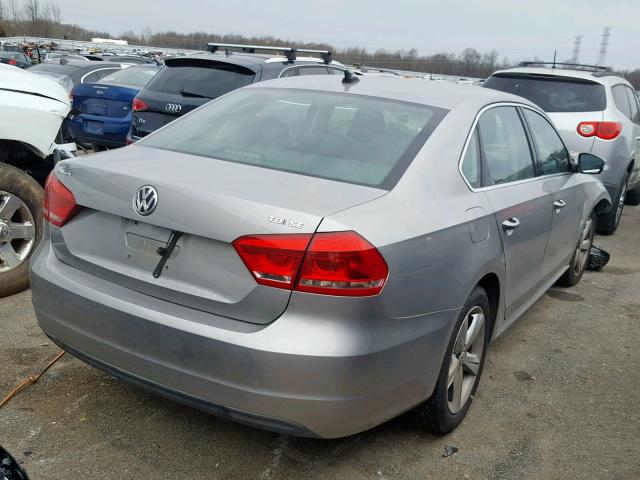 1VWBN7A30DC004322 - 2013 VOLKSWAGEN PASSAT SE SILVER photo 4