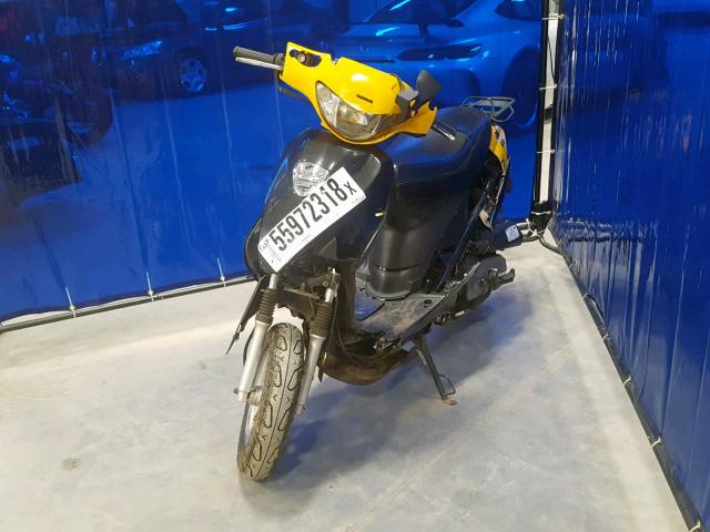 LEHTCB013GR000937 - 2016 OTHER MOPED YELLOW photo 2