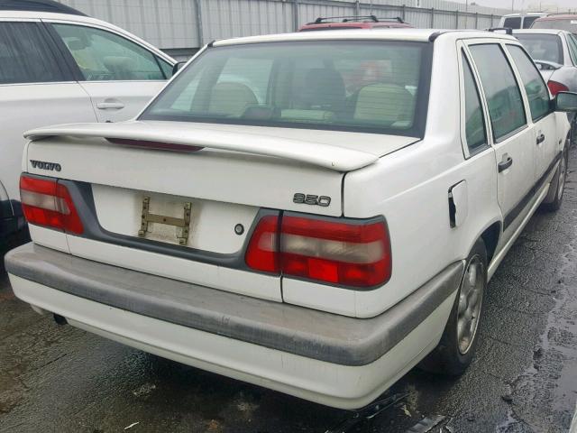 YV1LS5543V1375604 - 1997 VOLVO 850 WHITE photo 4