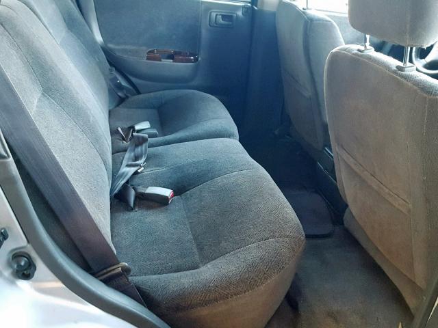 4S6CK58W6Y4416025 - 2000 HONDA PASSPORT E 银色 照片 6