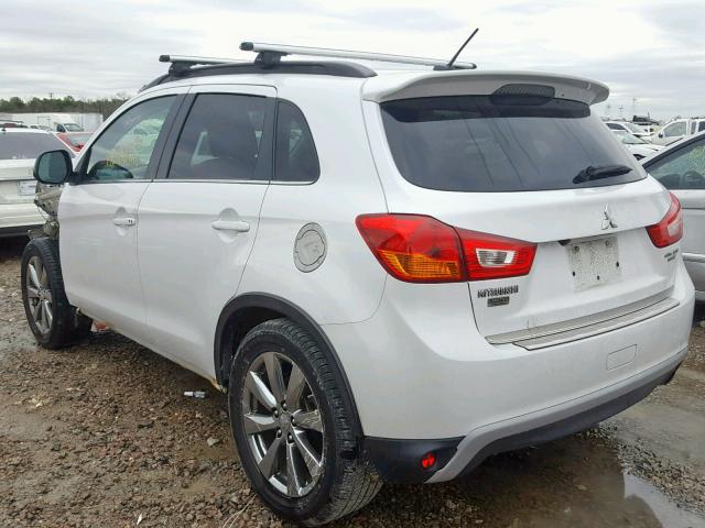 4A4AR5AU0DE018850 - 2013 MITSUBISHI OUTLANDER WHITE photo 3