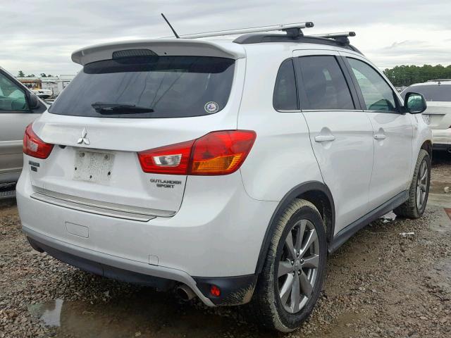 4A4AR5AU0DE018850 - 2013 MITSUBISHI OUTLANDER WHITE photo 4