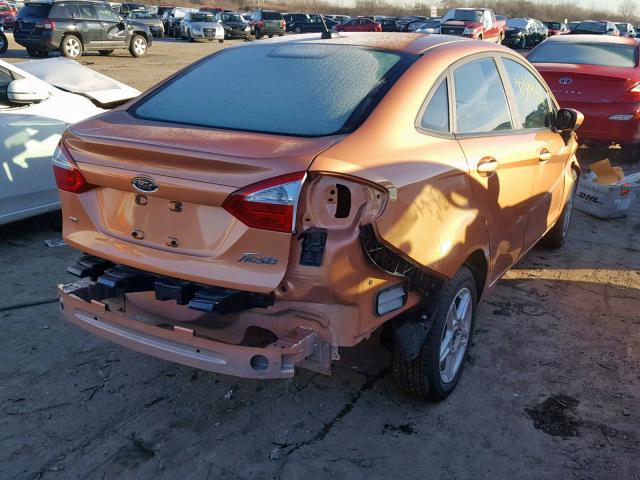 3FADP4BJ3HM129388 - 2017 FORD FIESTA SE ORANGE photo 4