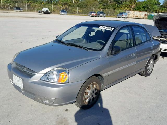 KNADC125856374641 - 2005 KIA RIO SILVER photo 2