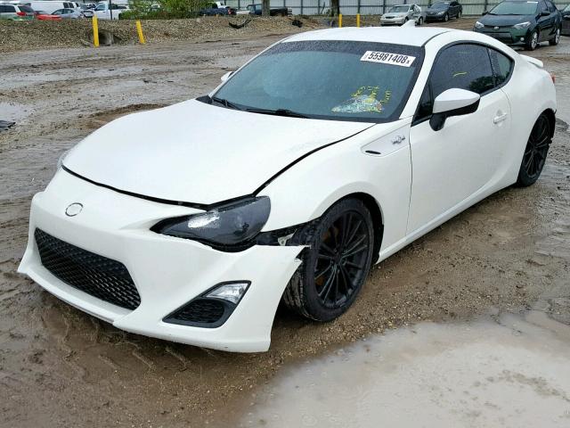 JF1ZNAA14F8708385 - 2015 TOYOTA SCION FR-S WHITE photo 2