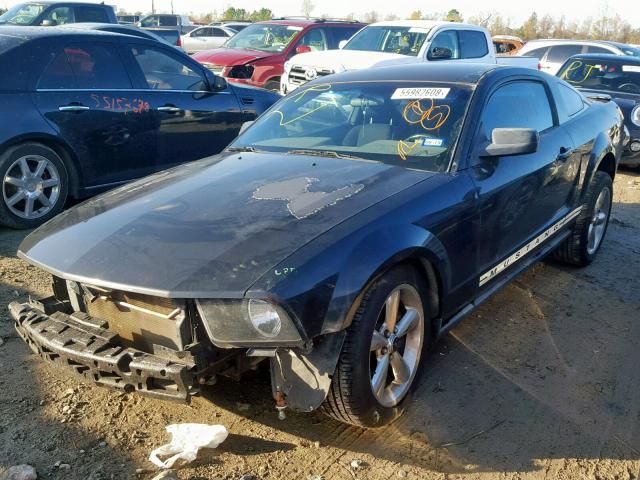 1ZVFT80N475302445 - 2007 FORD MUSTANG BLACK photo 2