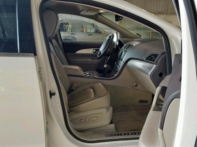 2LMDJ6JK5DBL30612 - 2013 LINCOLN MKX WHITE photo 5