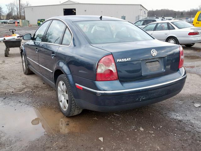 WVWAD63B85E085270 - 2005 VOLKSWAGEN PASSAT GLS BLUE photo 3