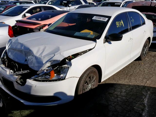 3VW2K7AJ1EM387789 - 2014 VOLKSWAGEN JETTA BASE WHITE photo 2