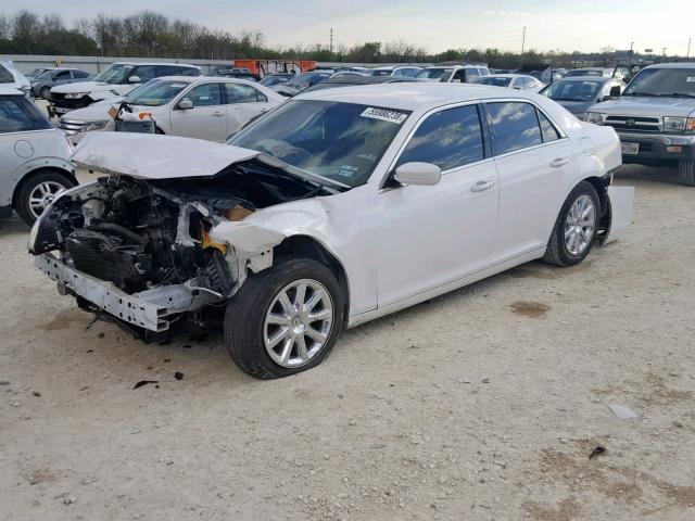 2C3CCAAGXDH551693 - 2013 CHRYSLER 300 WHITE photo 2