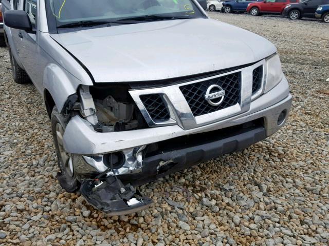 1N6AD0ER3AC417223 - 2010 NISSAN FRONTIER C GRAY photo 9