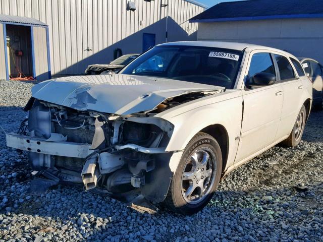 2D4FV48V15H515887 - 2005 DODGE MAGNUM SXT WHITE photo 2