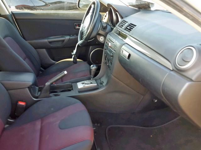 JM1BK343361449829 - 2006 MAZDA 3 HATCHBAC GRAY photo 5