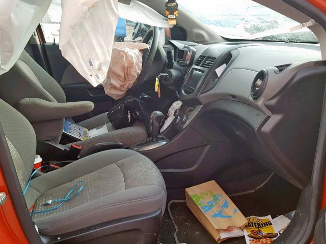 1G1JA6SH0D4220561 - 2013 CHEVROLET SONIC LS 橙色 照片 5