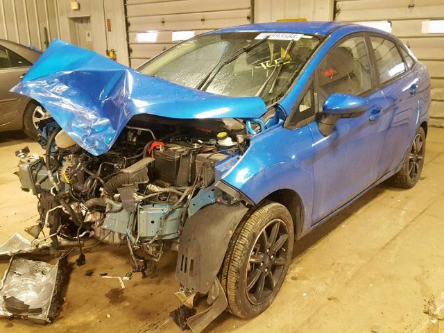 3FADP4BJ5HM155586 - 2017 FORD FIESTA SE BLUE photo 2