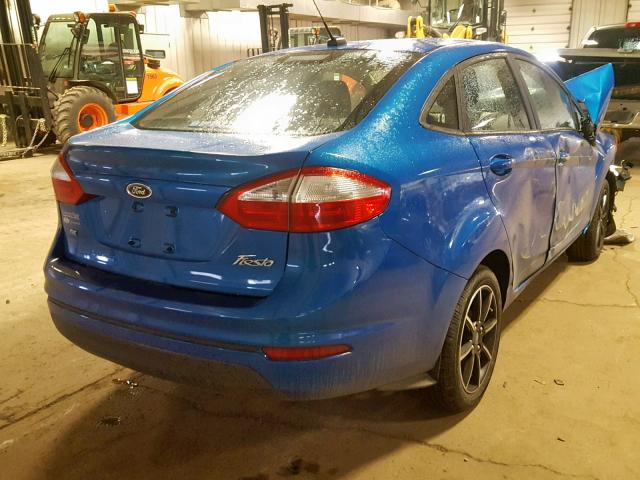 3FADP4BJ5HM155586 - 2017 FORD FIESTA SE BLUE photo 4