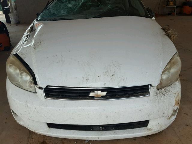 2G1WK151069271921 - 2006 CHEVROLET MONTE CARL WHITE photo 7