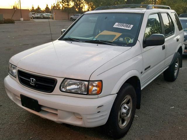4S6CK58W7Y4413490 - 2000 HONDA PASSPORT E WHITE photo 2