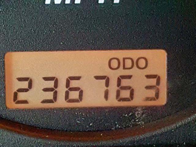 4S6CK58W7Y4413490 - 2000 HONDA PASSPORT E WHITE photo 8