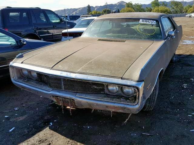 CE43L0C155228 - 1970 CHRYSLER NEWPORT GREEN photo 2