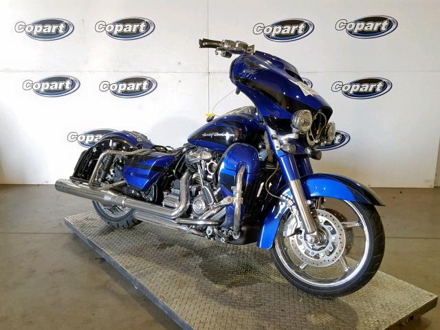 1HD1PXF36HB960982 - 2017 HARLEY-DAVIDSON FLHXSE CVO BLUE photo 1